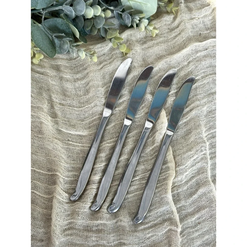1968 INTERNATIONAL Silver TRADEWINDS  Jamaica Modern Solid Knife Four Dinner‎